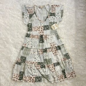 Altar’d State Dress Size M (new with tags)